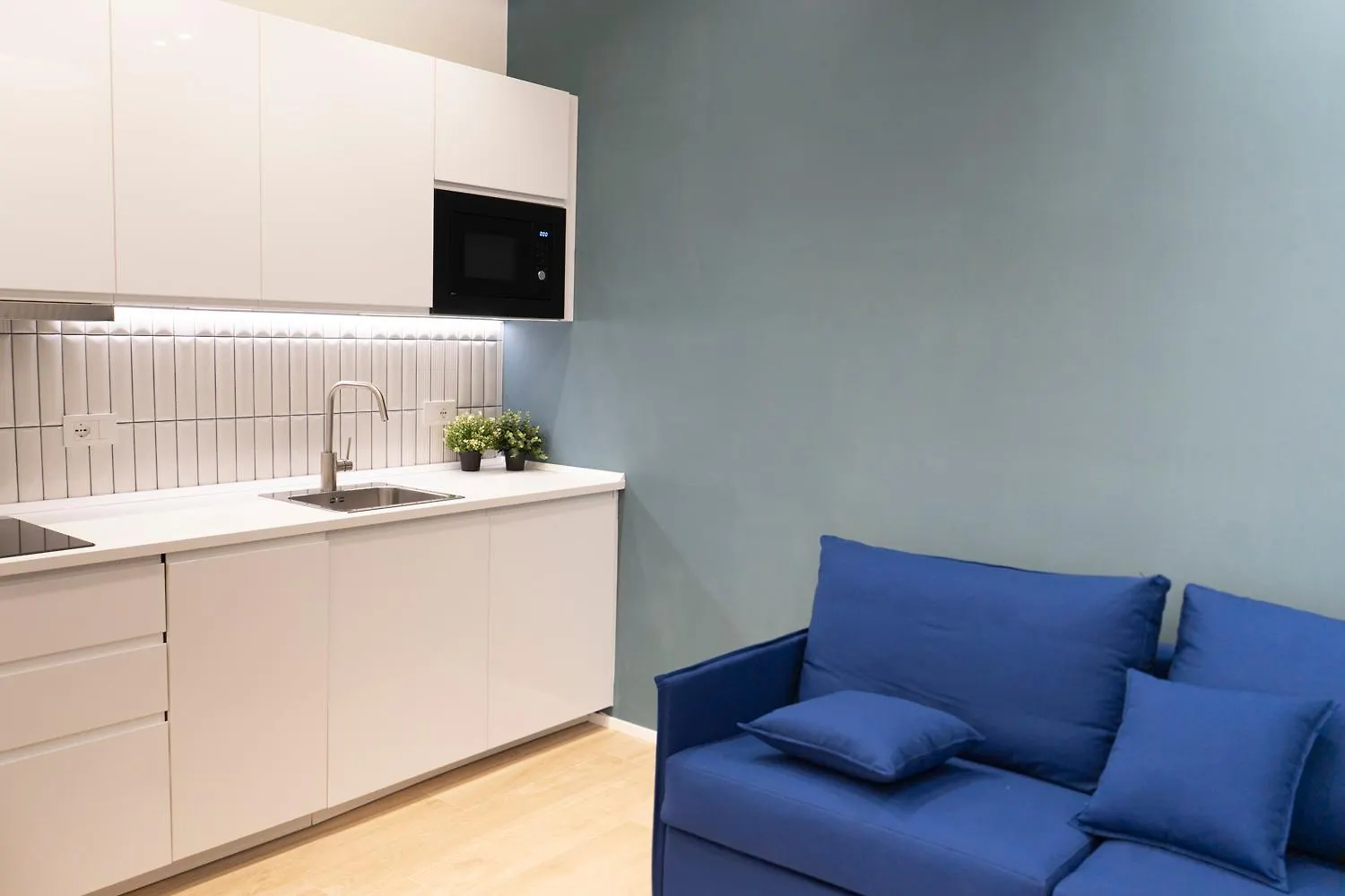 Bos1 - Central Station • New Chic Apartment • Milan 0*,