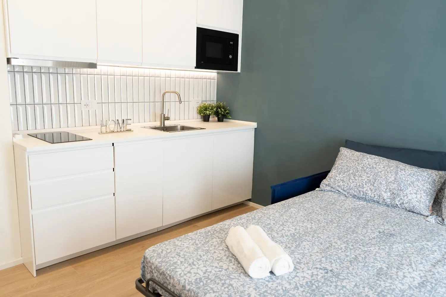 Bos1 - Central Station • New Chic Apartment • Milan