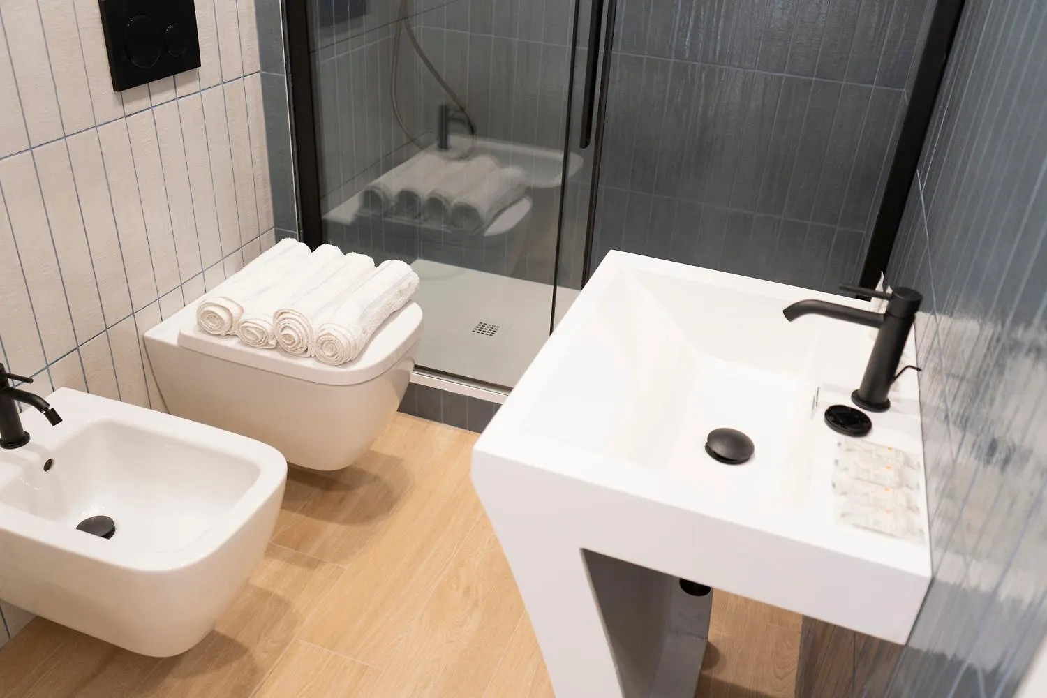 Bos1 - Central Station • New Chic Apartment • Milan